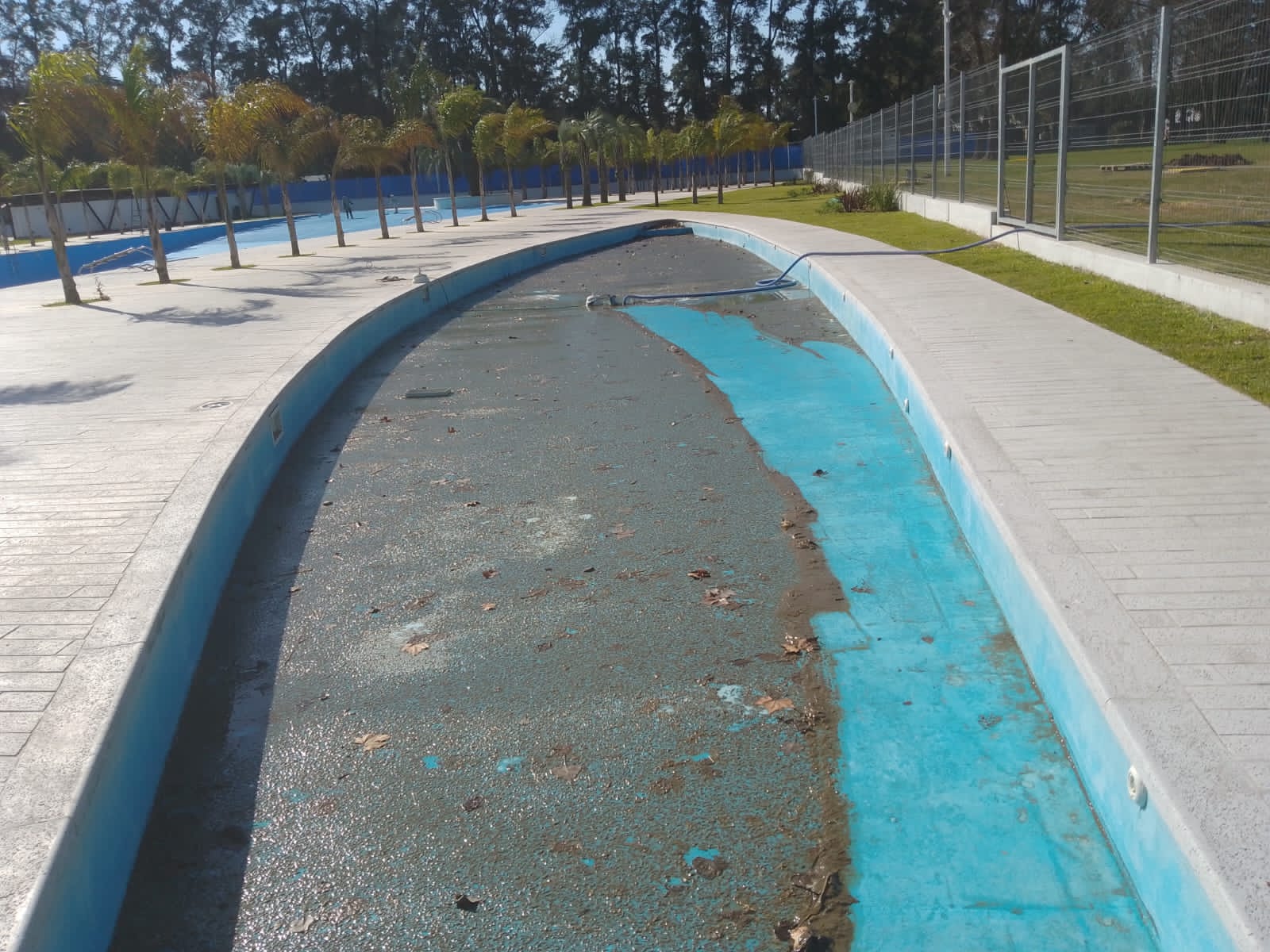 Piscina limpia y mantenida